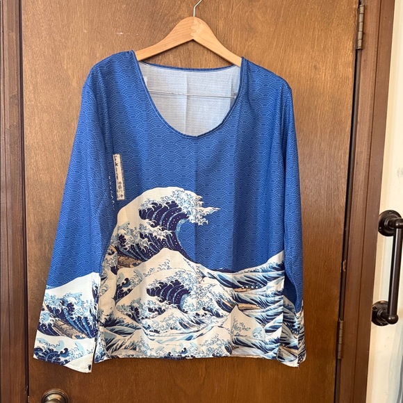 Tops - Blue Wave Print Long Sleeve Top
